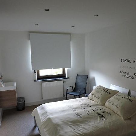 B&B Carpe Diem # Linea Maaseik Extérieur photo