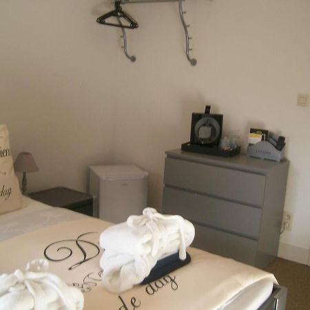 B&B Carpe Diem # Linea Maaseik Extérieur photo